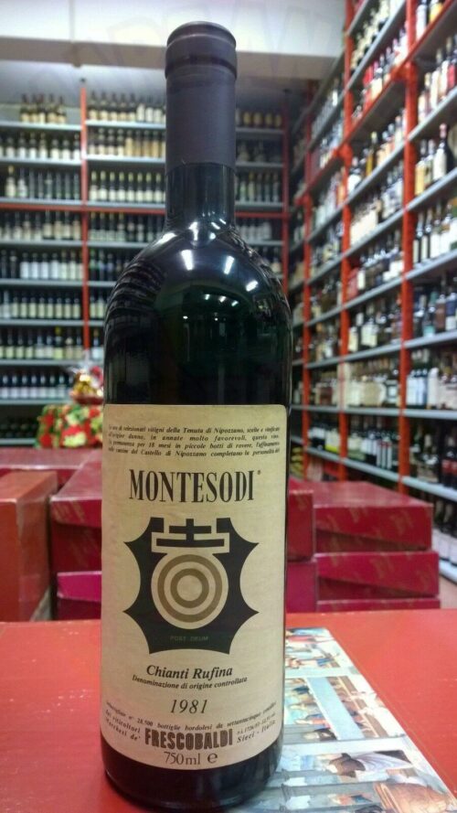 Montesodi Chianti Rufina 1981 Enoteca Batani Andrea Torrefazione bottiglie Siena