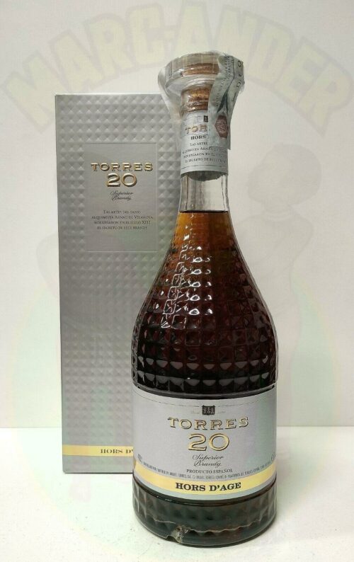 Brandy Torres 20 anni Enoteca Batani Andrea Torrefazione bottiglie Siena