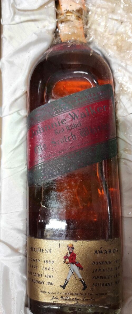 Johnnie Walker Whisky Scozia Vintage Enoteca Batani Andrea Torrefazione bottiglie Siena